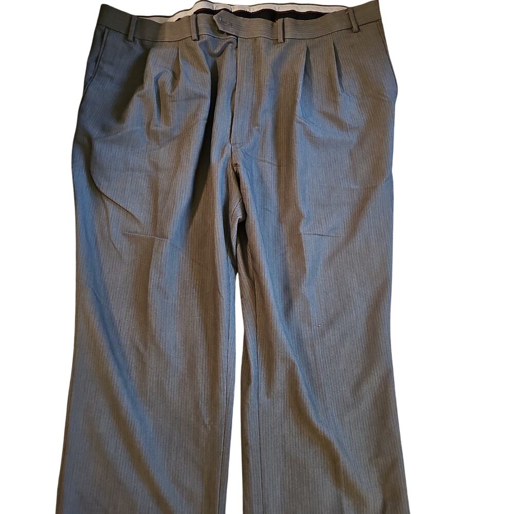 Roundtree and Yorke slacks